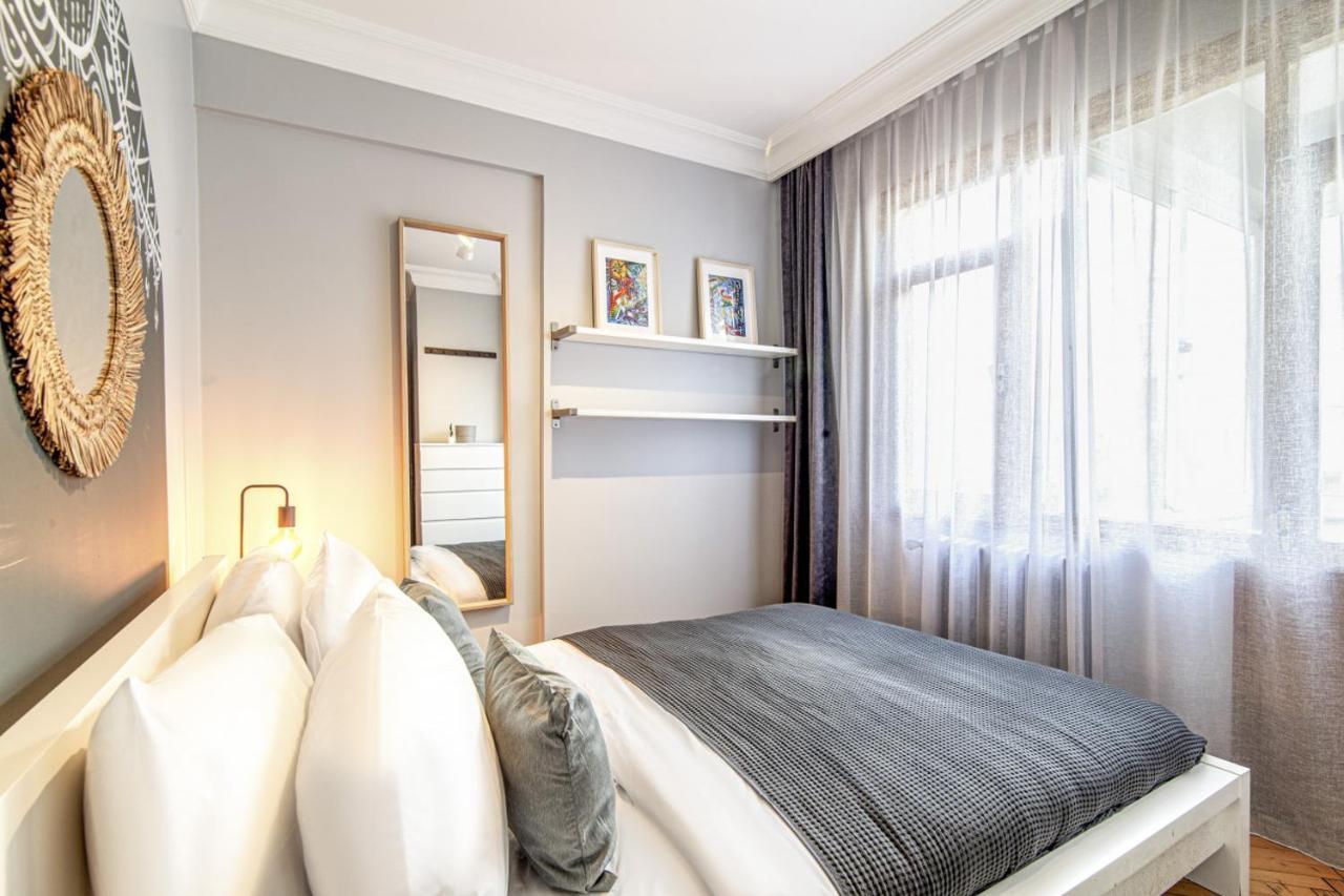 Gorgeous Flat With Lovely Balcony In Nisantasi Istanbul Bagian luar foto