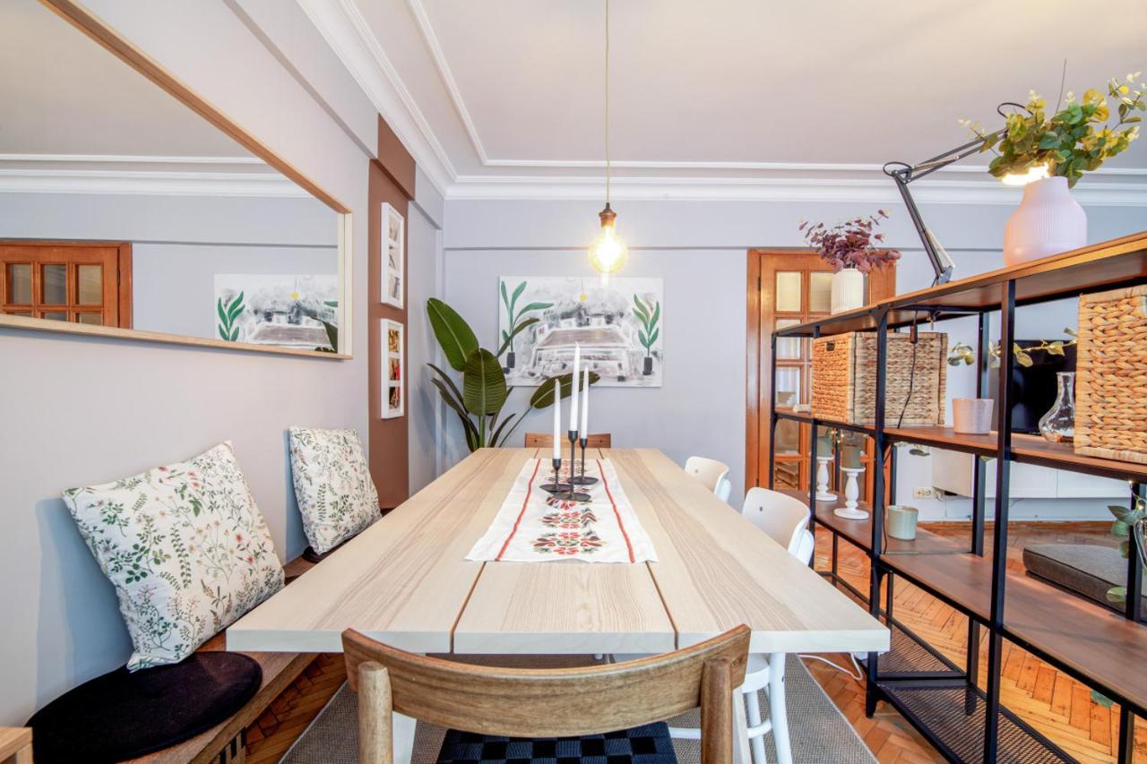 Gorgeous Flat With Lovely Balcony In Nisantasi Istanbul Bagian luar foto