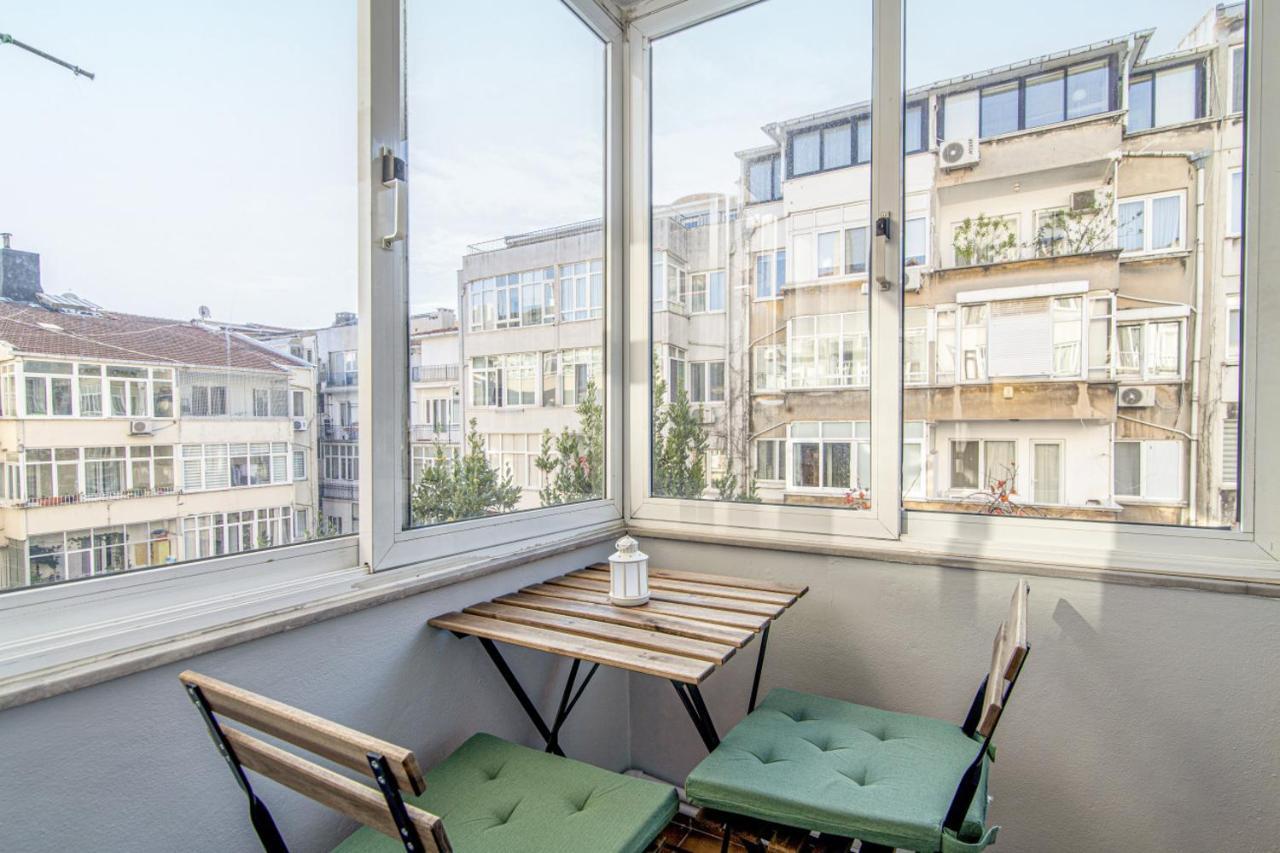 Gorgeous Flat With Lovely Balcony In Nisantasi Istanbul Bagian luar foto